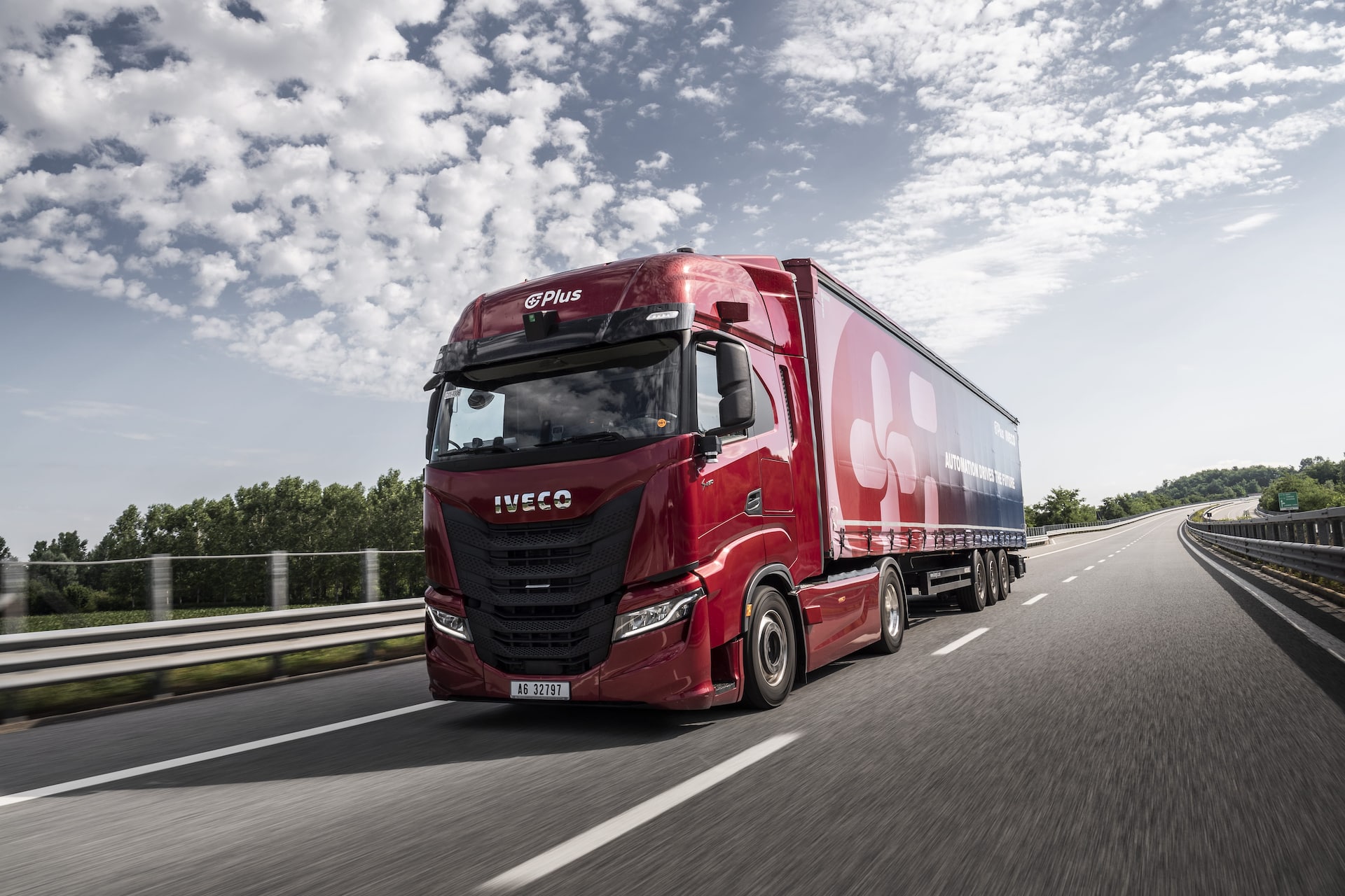 IVECO and Plus Launch Autonomous S-Way Truck in Germany