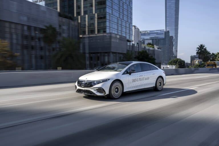 Mercedes-Benz Unveils DRIVE PILOT in U.S.