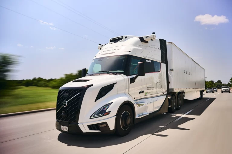 Volvo VNL Autonomous truck powered by the Waabi Driver for Volvo Waabi autonomous freight operations with Warp in Texas